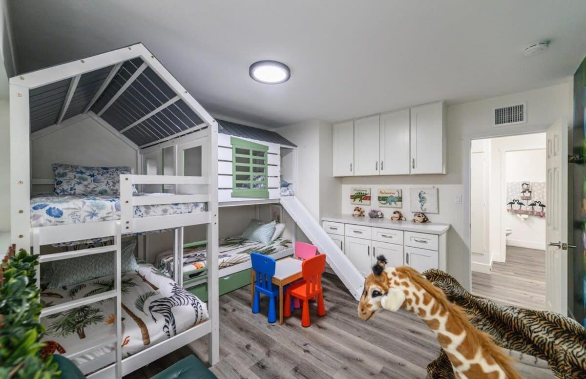 Spacious Disneyland 5 Bedroom 4 Bath House With Game Room Anaheim Esterno foto